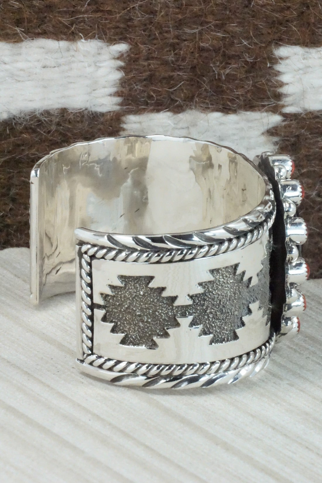 Onyx, Spiny Oyster & Sterling Silver Bracelet - Sandra Parkett