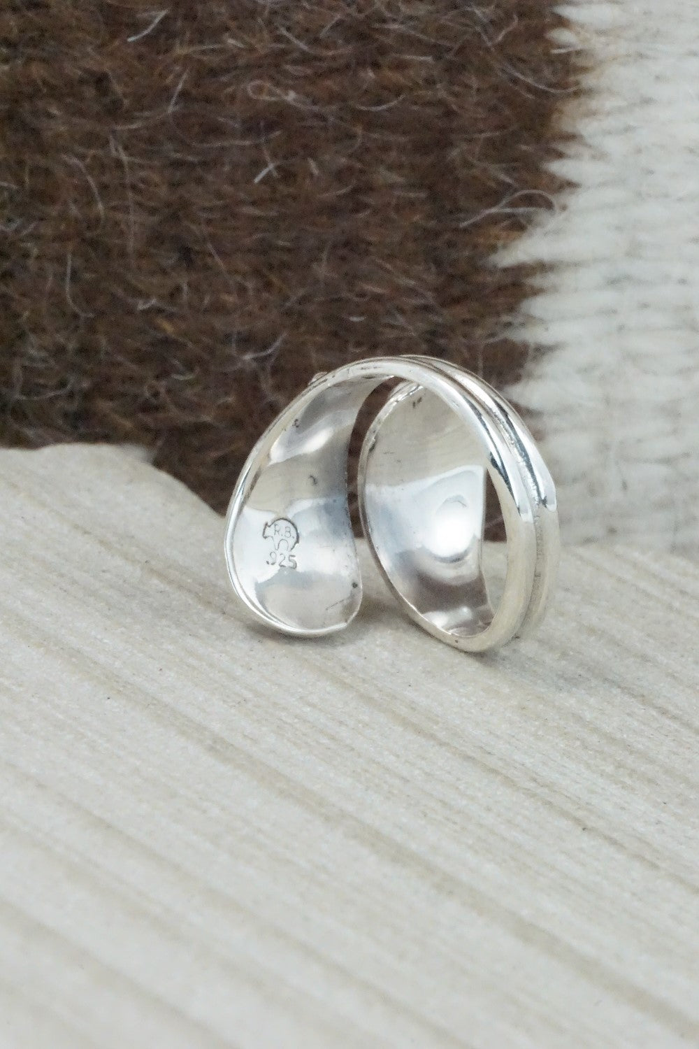 Turquoise & Sterling Silver Ring - Genevieve Francisco - Size 7