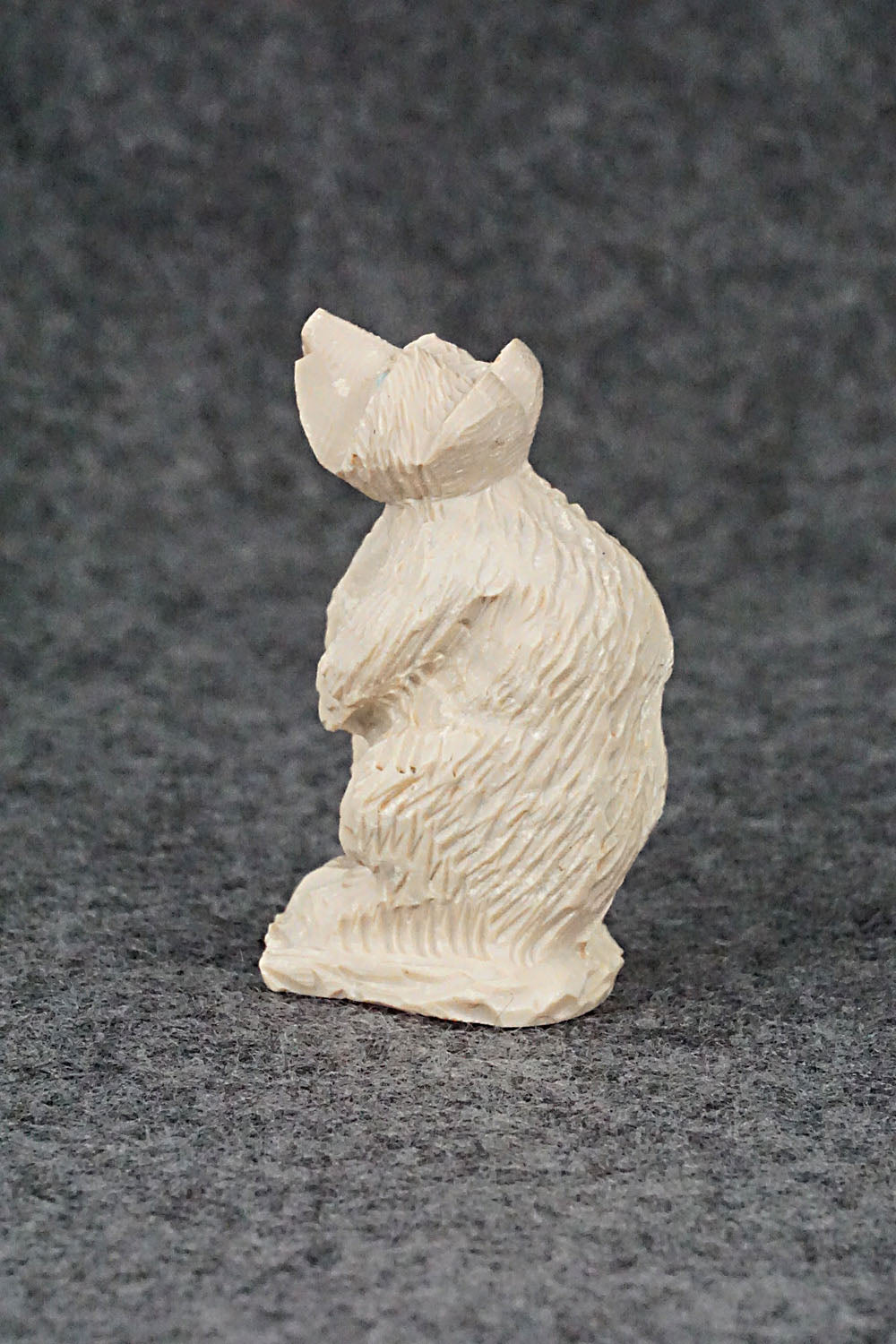 Bear Zuni Fetish Carving - Adrian Cachini