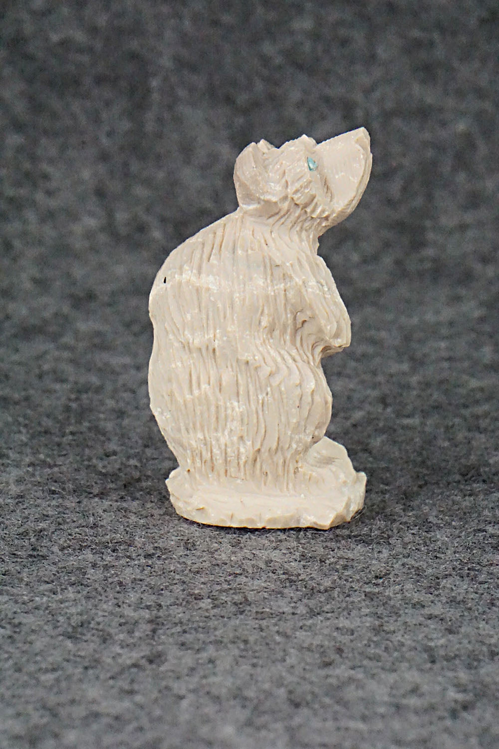 Bear Zuni Fetish Carving - Adrian Cachini