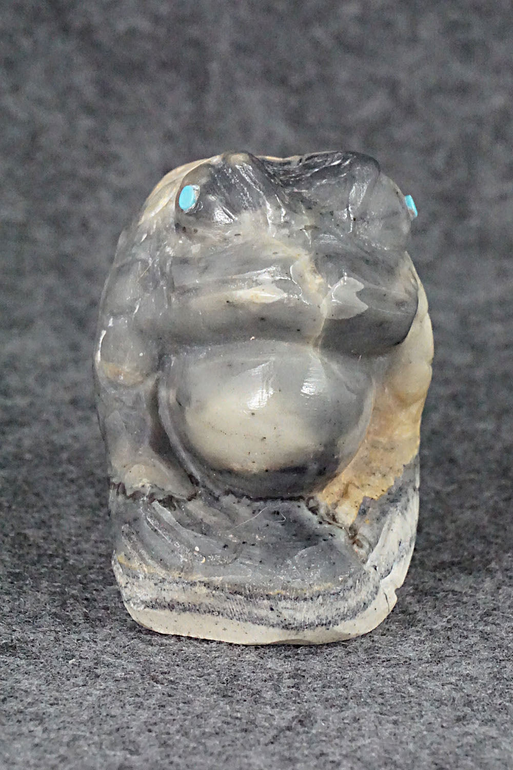 Frog Zuni Fetish Carving - Carlton Kaamasee