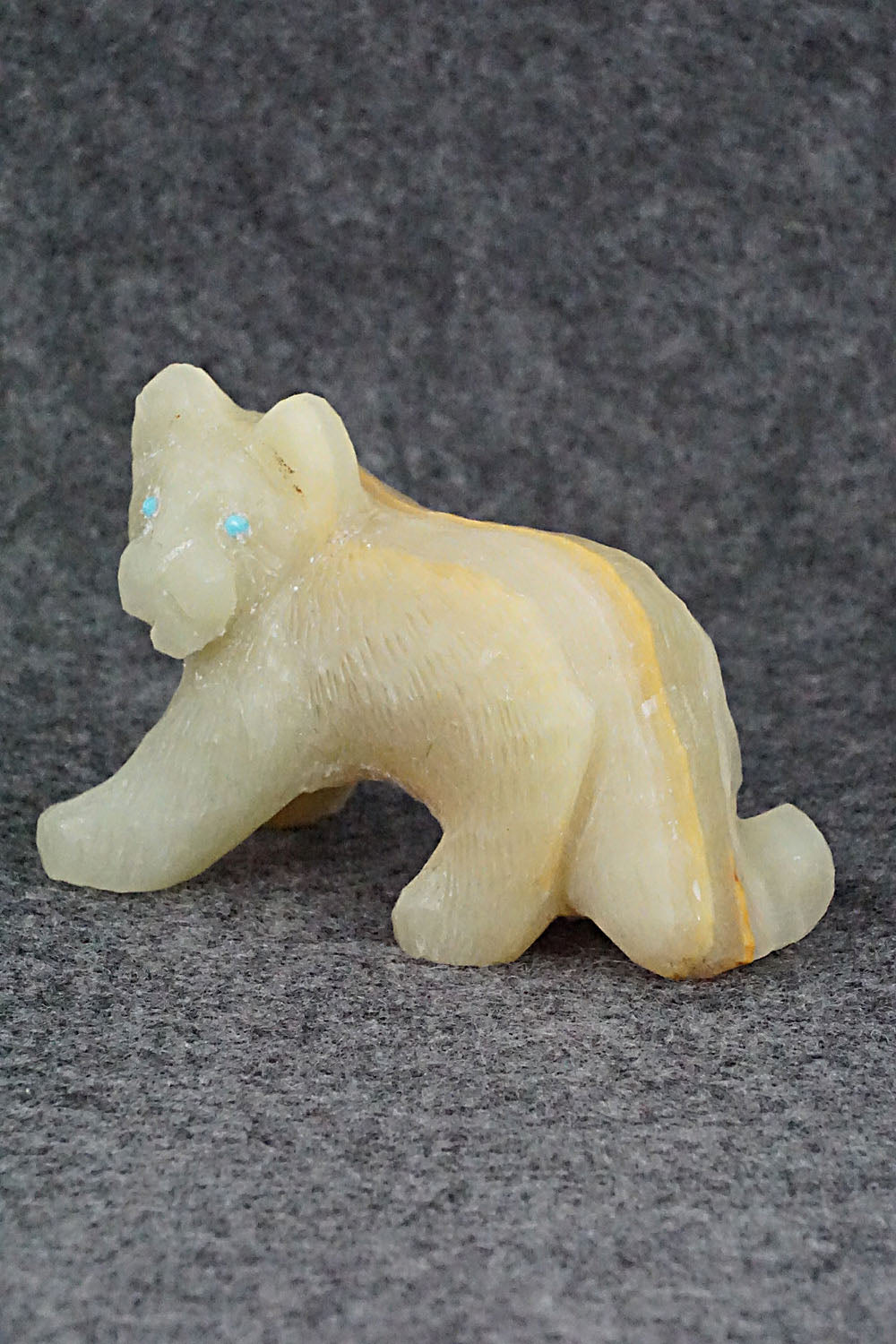 Mountain Lion Zuni Fetish Carving - Wilfred Cheama