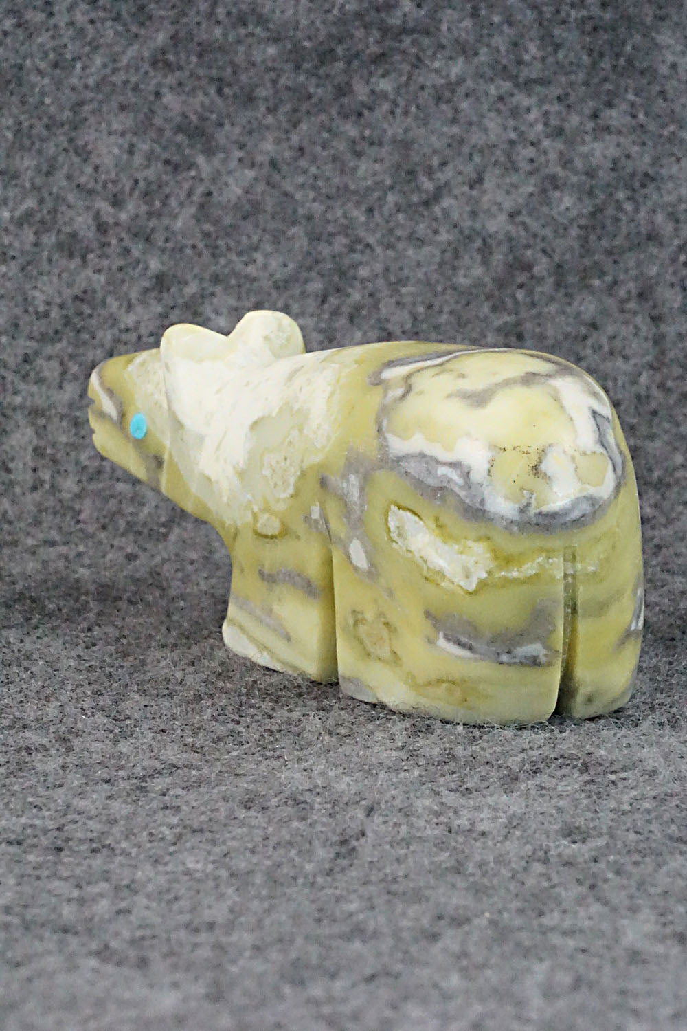 Bear Zuni Fetish Carving - Ronnie Lunasee
