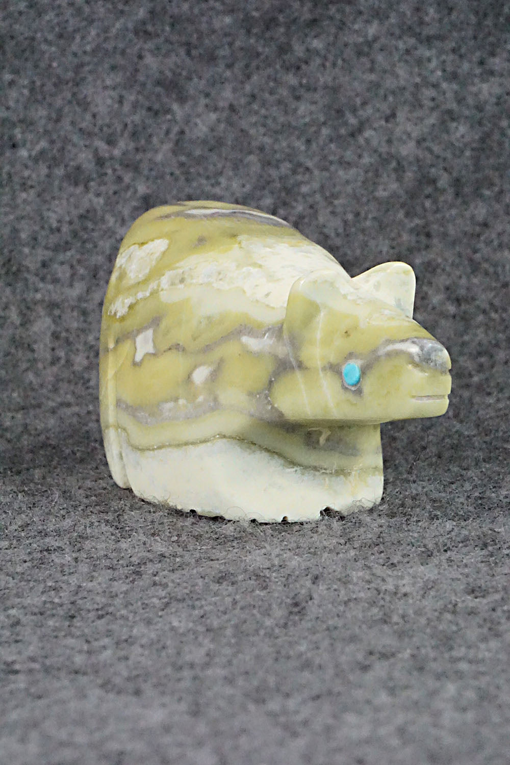 Bear Zuni Fetish Carving - Ronnie Lunasee