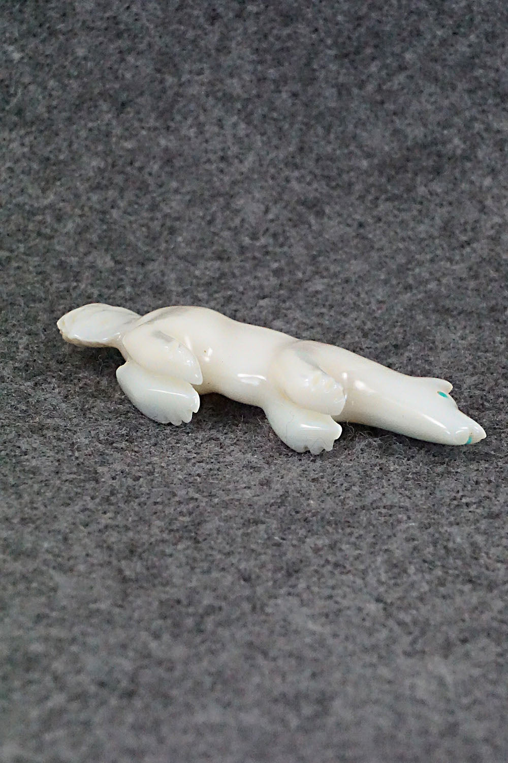 Wolf Zuni Fetish Carving - Andres Quandelacy