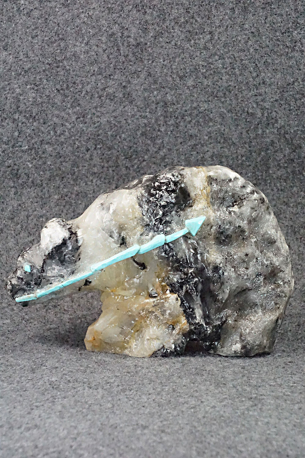Bear Zuni Fetish Carving - Donovan Laiwakete