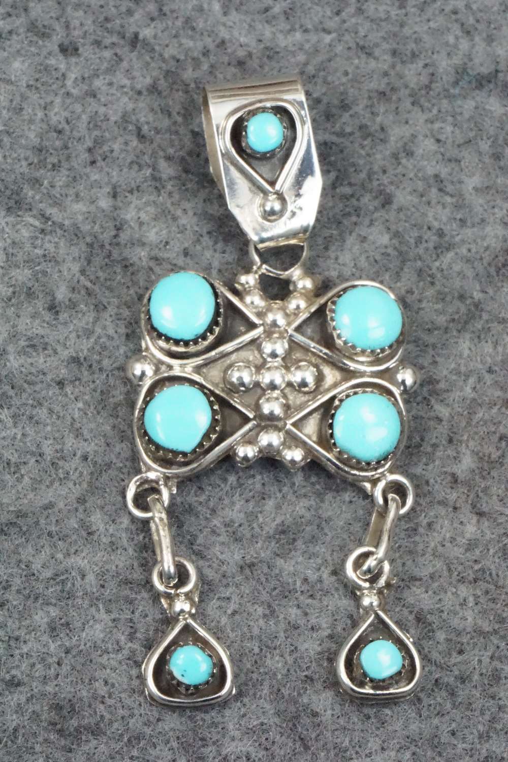 Turquoise & Sterling Silver Pendant - Verdi Booqua