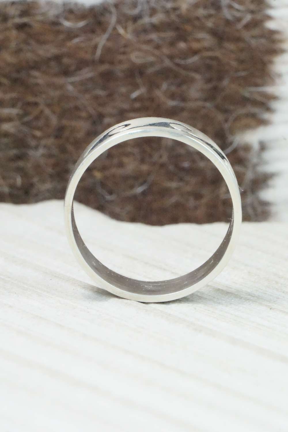 Sterling Silver Ring - Lester Gene - Size 12.25