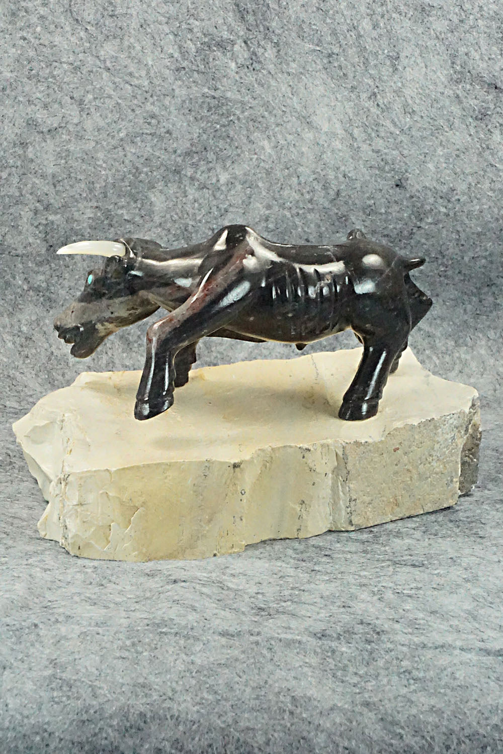 Bull Zuni Fetish Carving - Albert Eustace