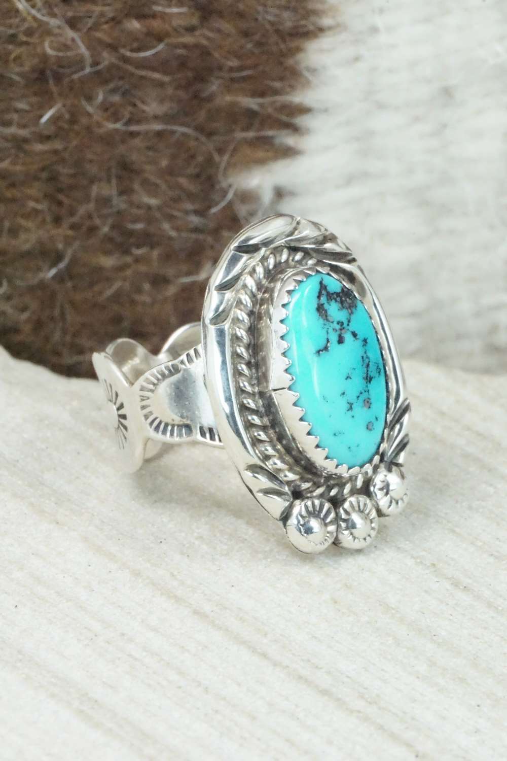 Turquoise & Sterling Silver Ring - Size 6