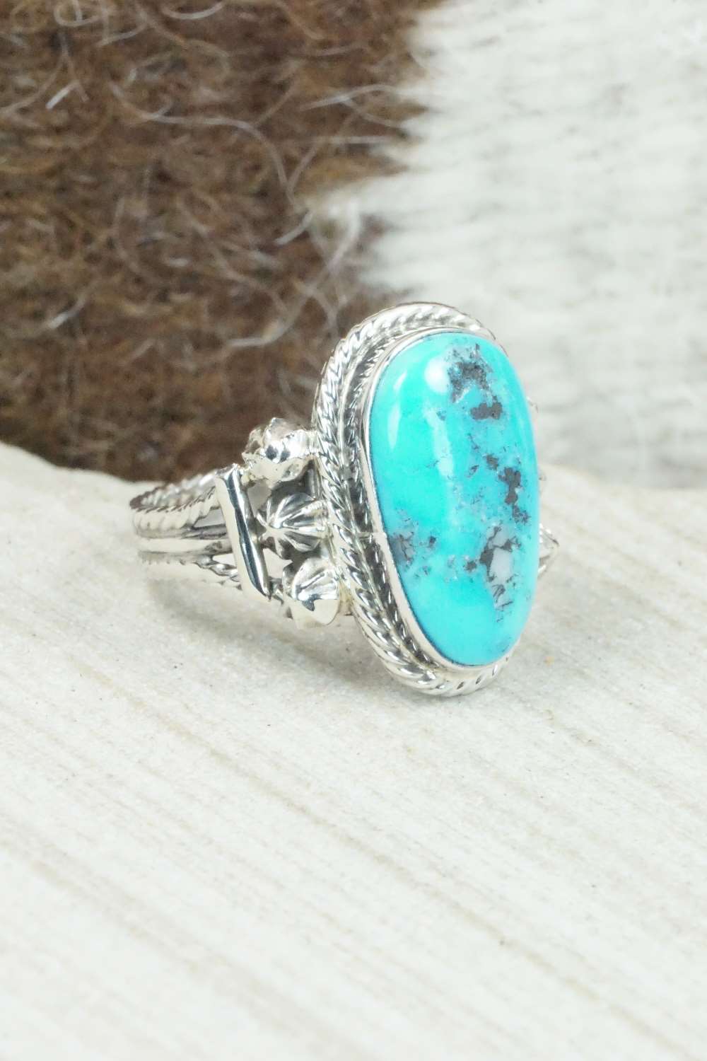 Turquoise & Sterling Silver Ring - Size 8.75