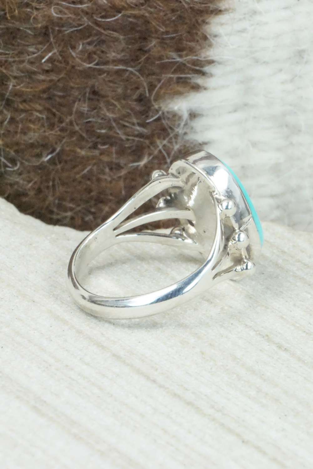 Turquoise & Sterling Silver Ring - Size 7.75