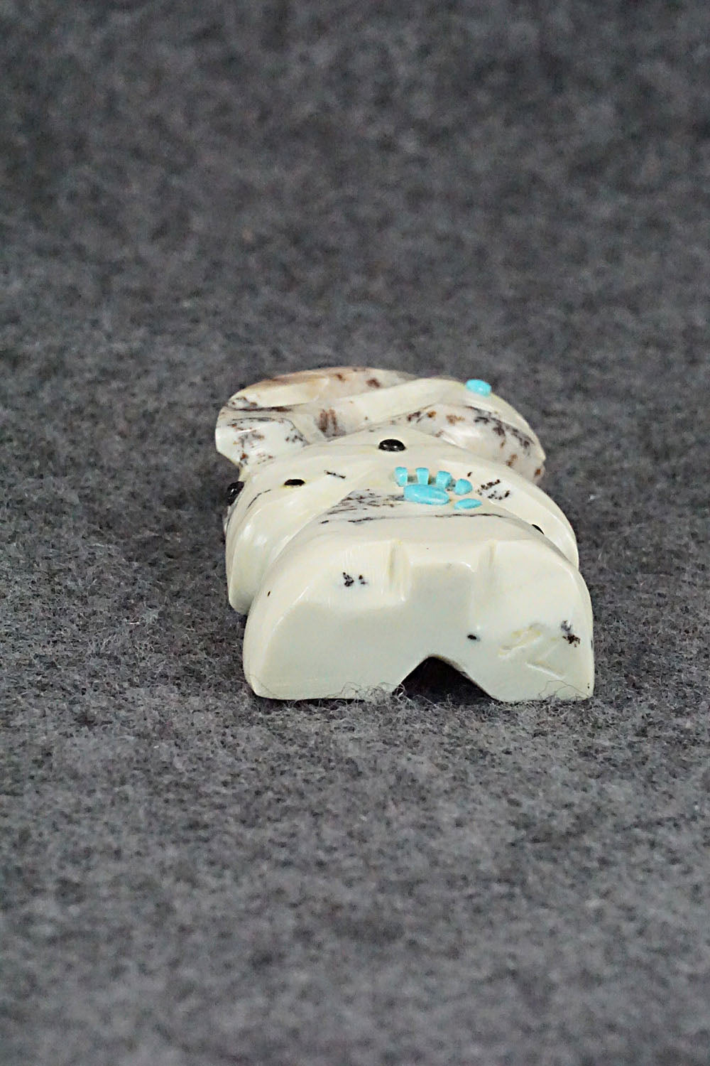Rabbit Zuni Fetish Carving - Danette Laate