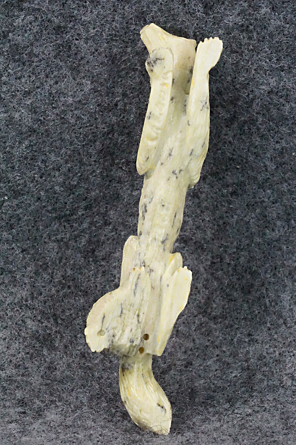 Wolf Zuni Fetish Carving - Lance Cheama