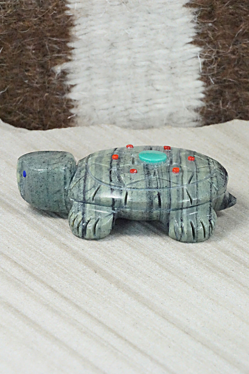 Turtle Zuni Fetish Carving - Reynold Lunasee