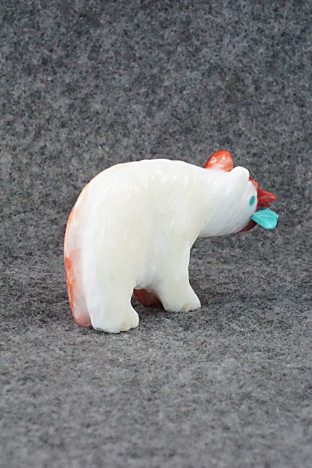 Bear Zuni Fetish Carving - Andres Quandelacy