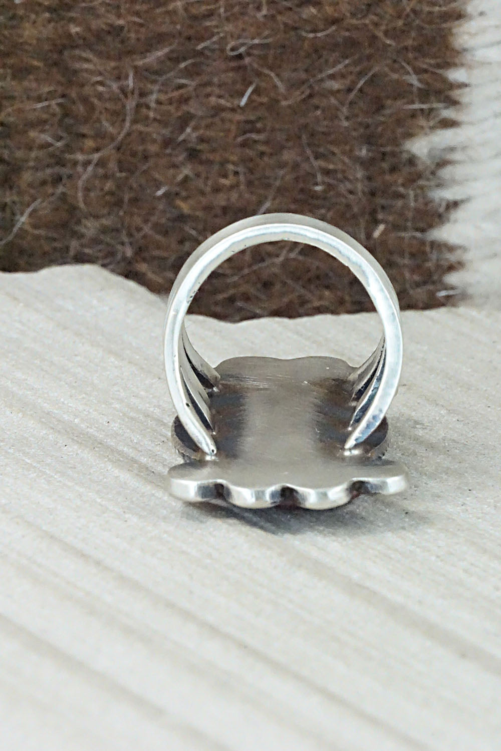 Spiny Oyster and Sterling Silver Ring - Martha Cayatineto - Size 6