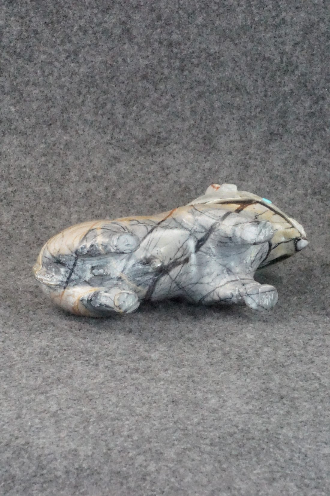Buffalo Zuni Fetish Carving - Delbert Peina