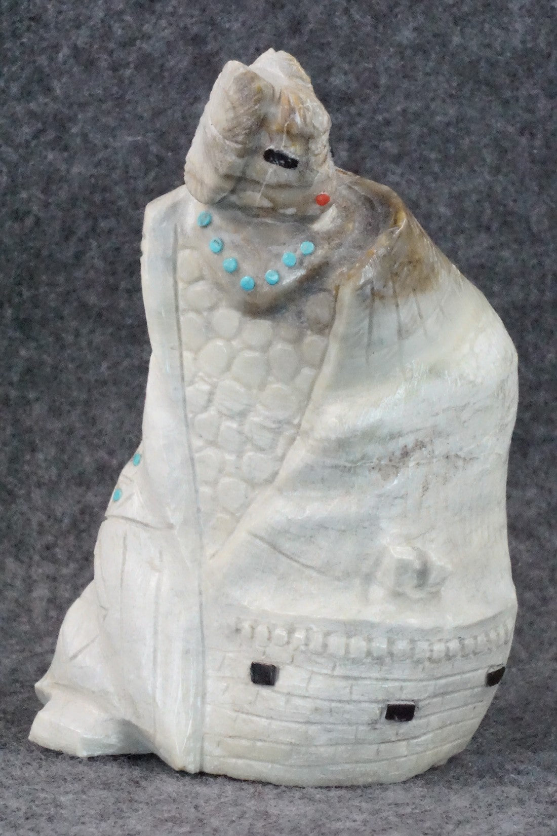 Corn Maiden Zuni Fetish Carving - Derrick Kaamasee