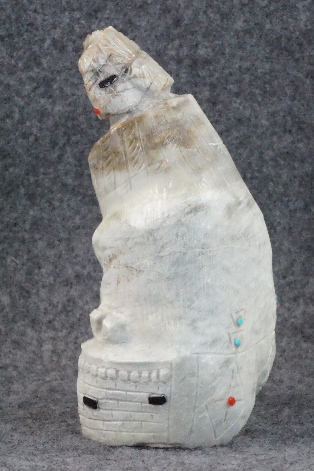 Corn Maiden Zuni Fetish Carving - Derrick Kaamasee