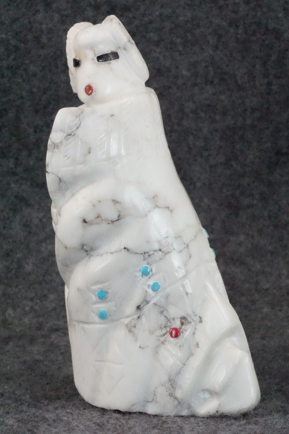Corn Maiden Zuni Fetish Carving - Derrick Kaamasee
