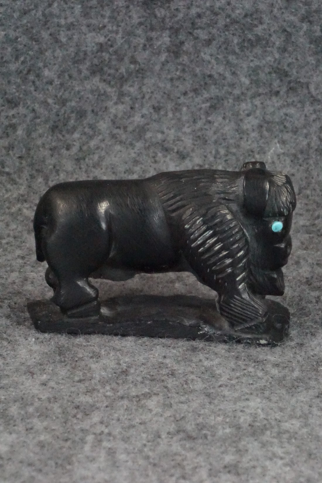 Buffalo Zuni Fetish Carving - Derrick Kaamasee