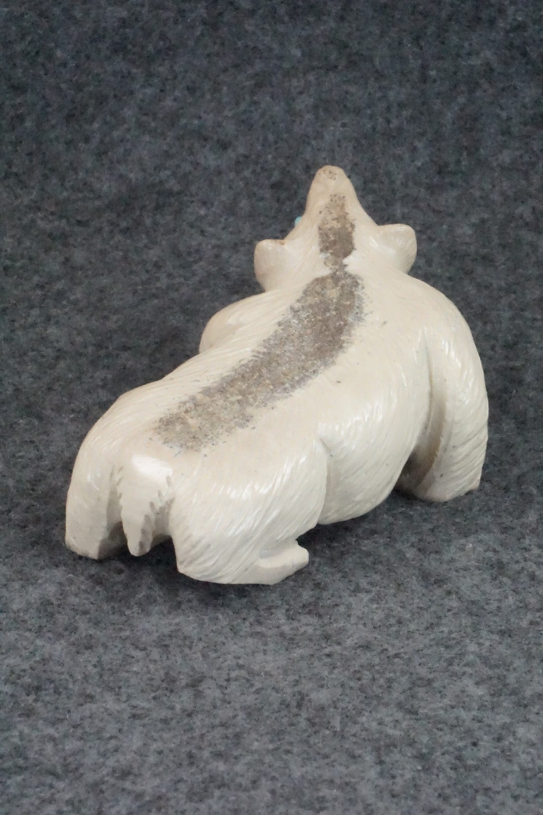 Bear Zuni Fetish Carving - Derrick Kaamasee