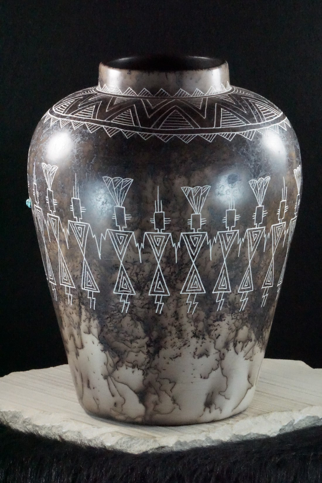 Acoma Pottery - Irvin Louis