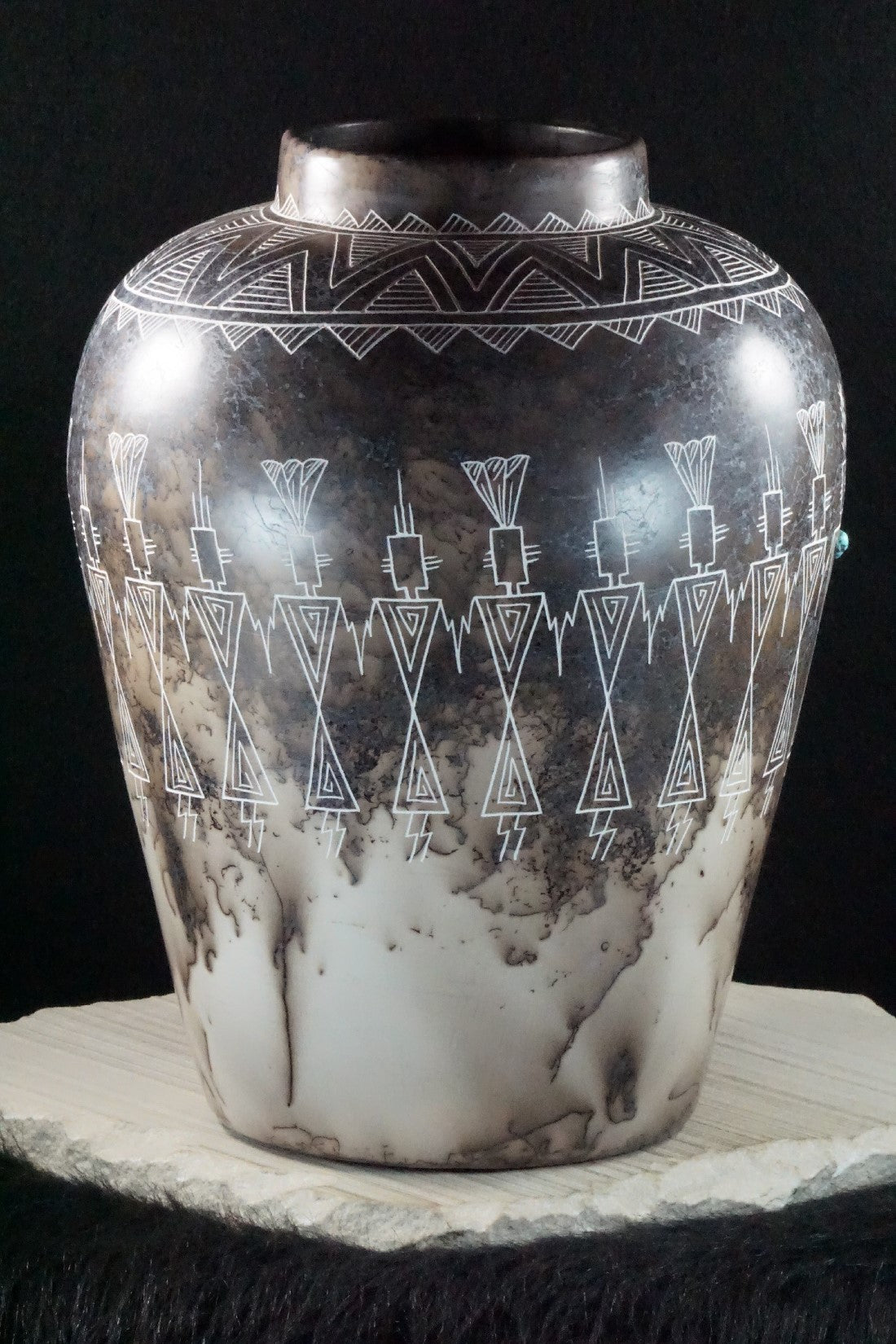 Acoma Pottery - Irvin Louis