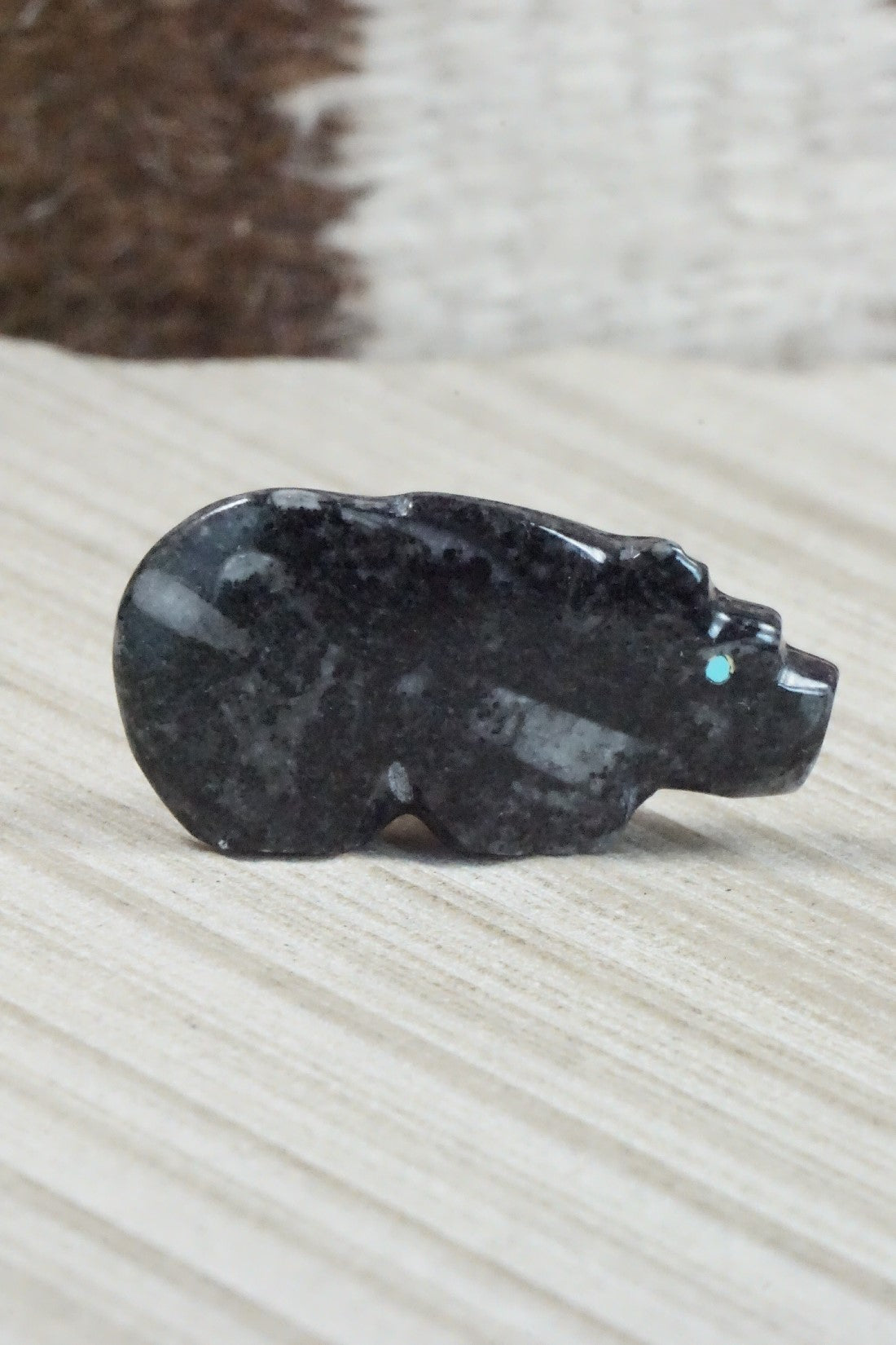 Bear Zuni Fetish Carving - Bernard Laiwakete