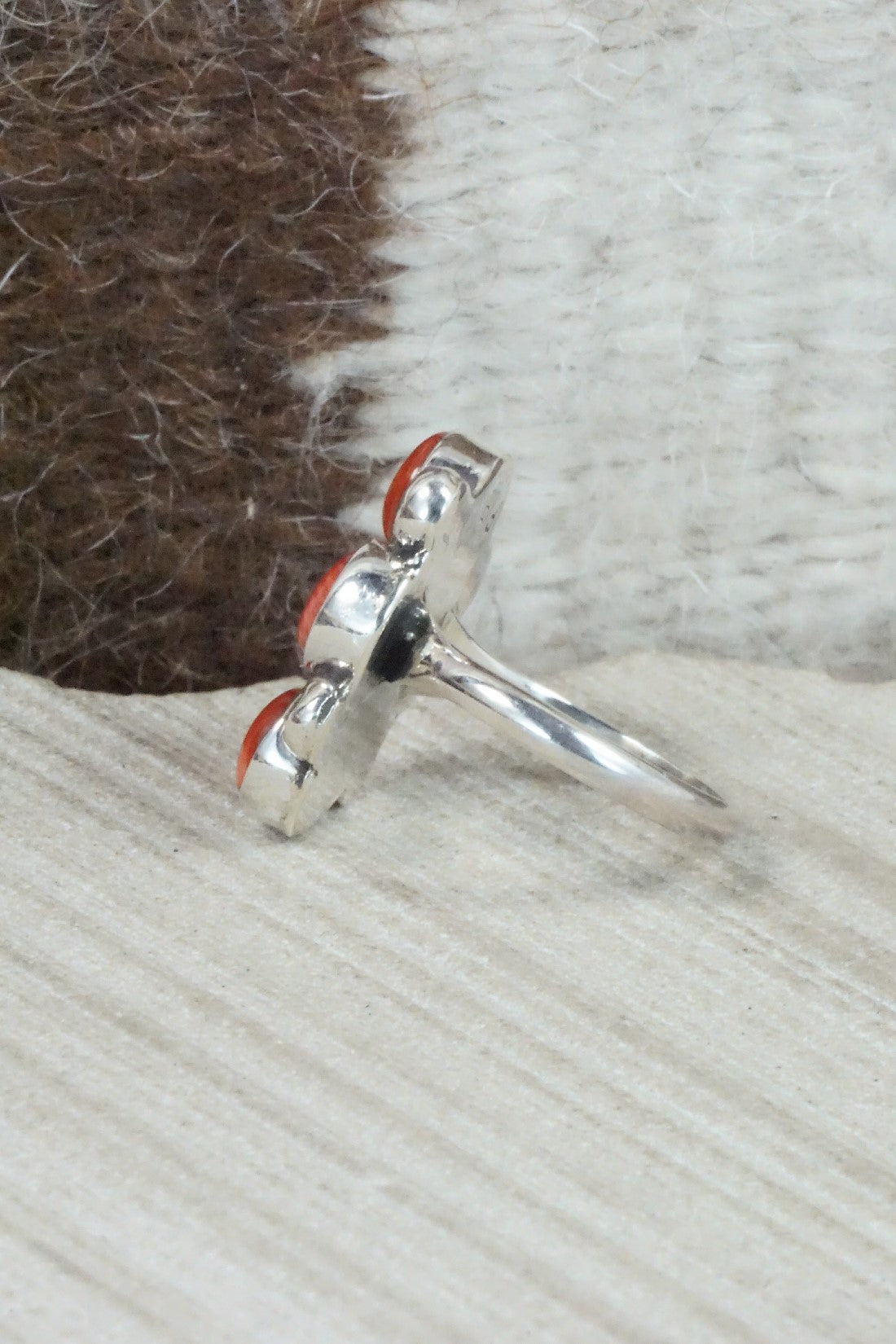 Spiny Oyster & Sterling Silver Ring - Priscilla Reeder - Size 8.25