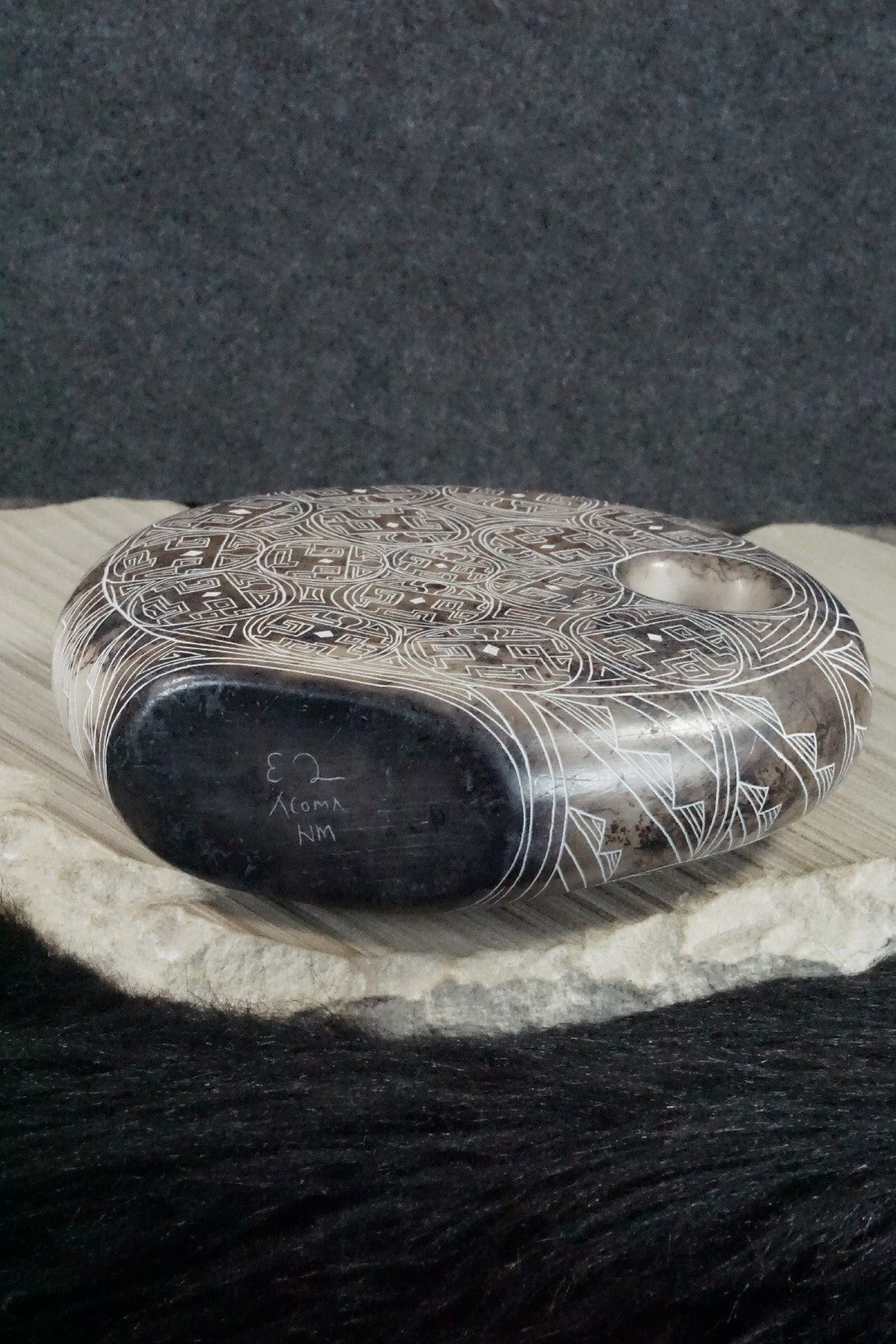 Acoma Pottery - Irvin Louis