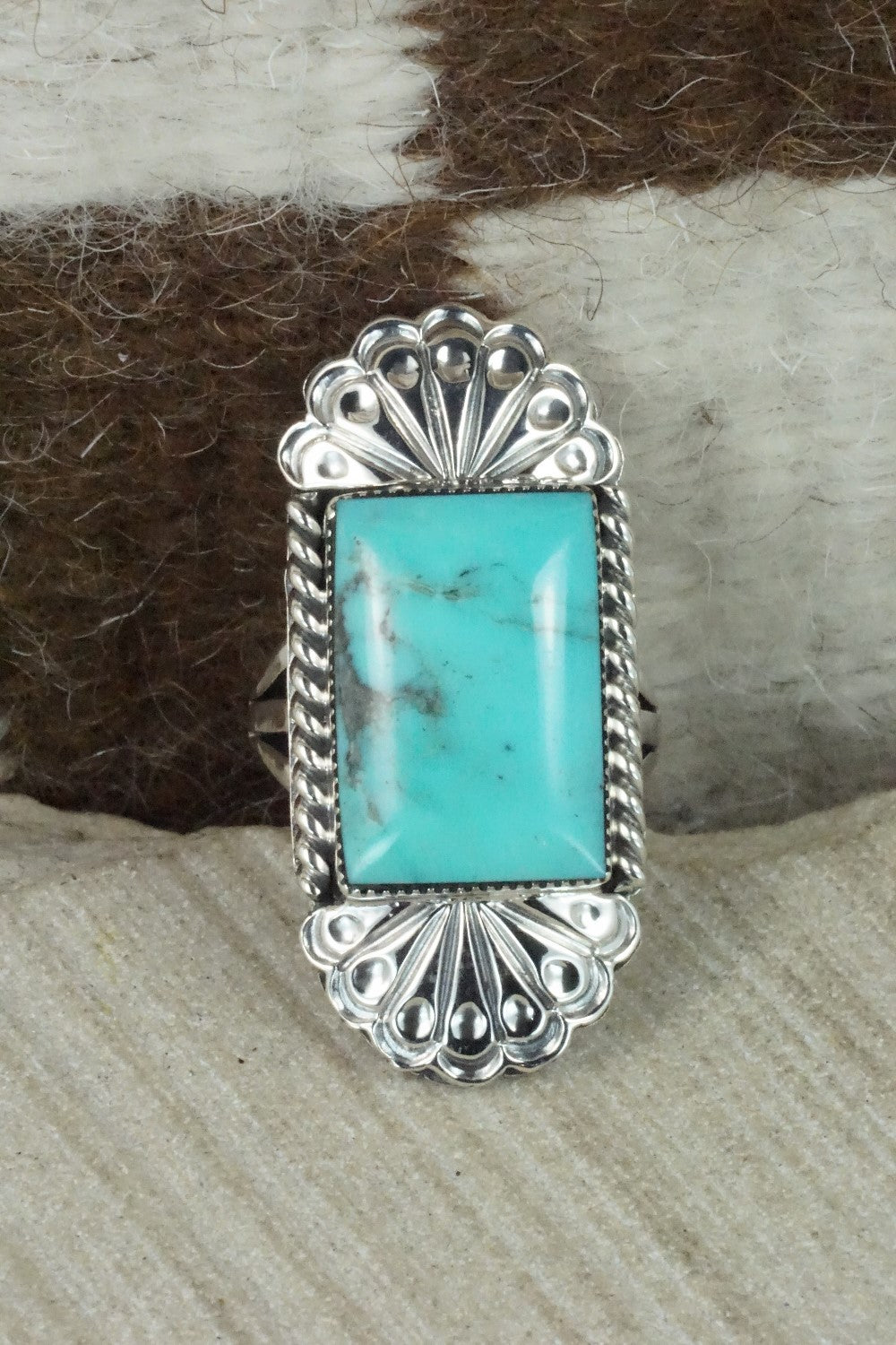 Sterling silver purchases 925 turquoise wolf ring size 11