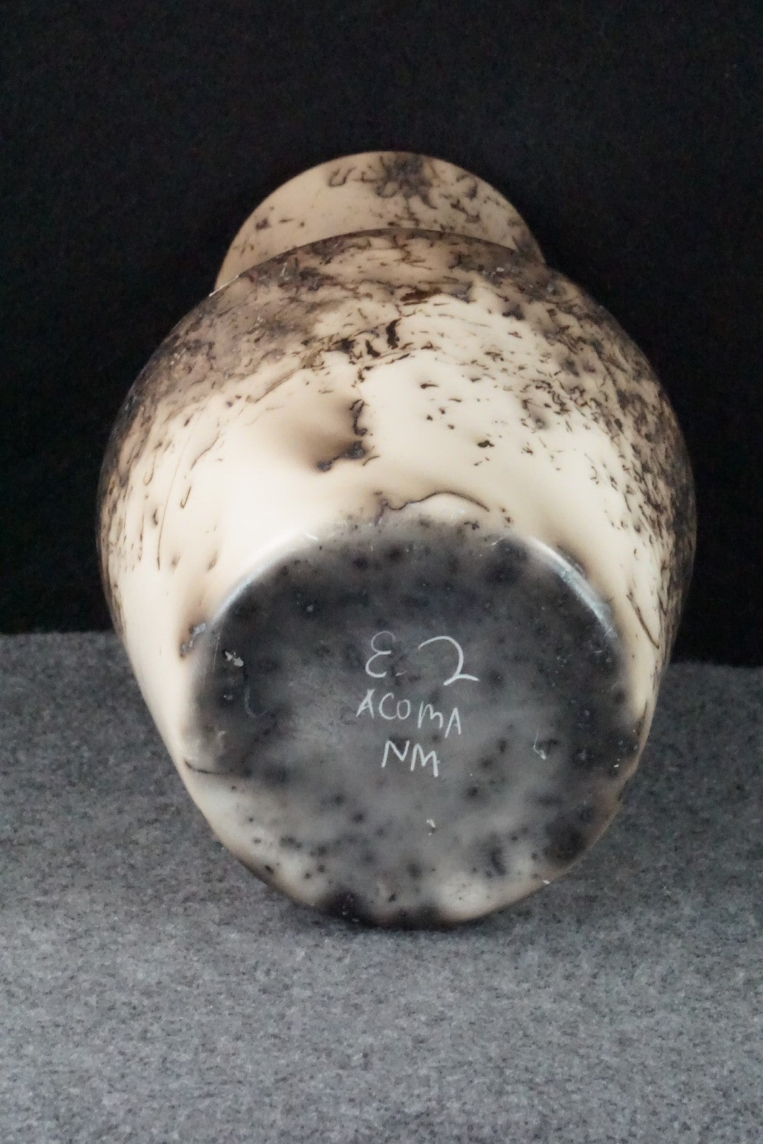 Acoma Pottery - Irvin Louis