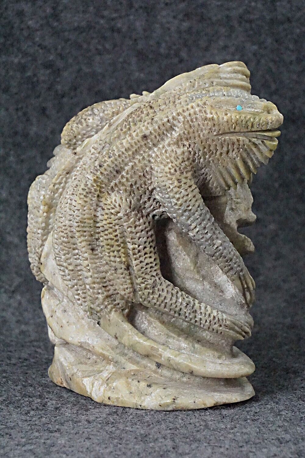 Iguana Zuni Fetish Carving - Calvin Weeka