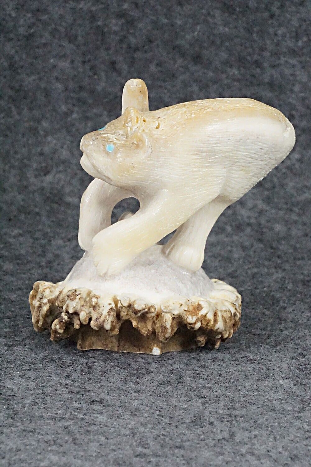 Mountain Lion Zuni Fetish Carving - Maxx Laate