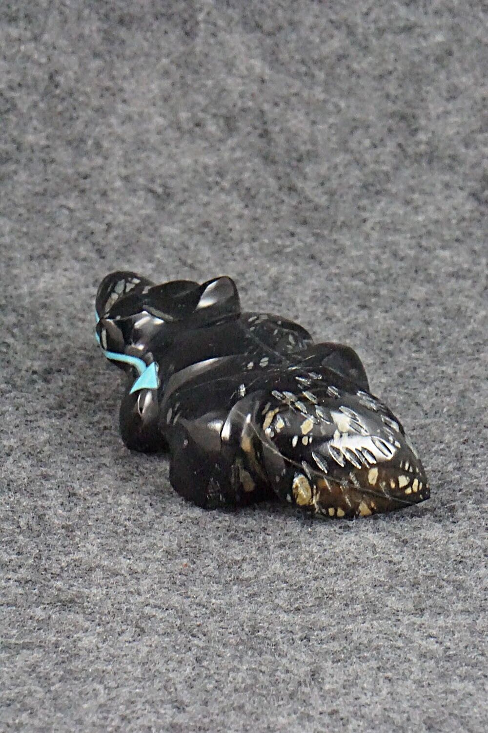 Badger Zuni Fetish Carving - Rodney Laiwakete