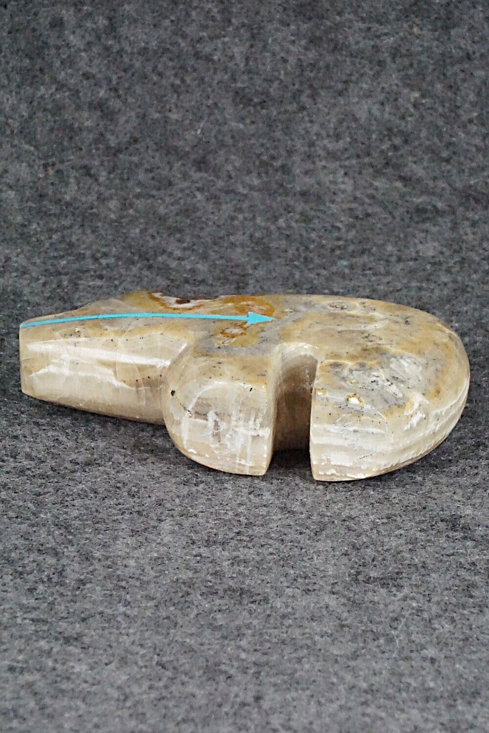 Bear Zuni Fetish Carving - Bernard Laiwakete