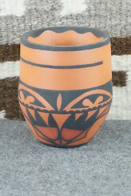 Zuni Pottery - Keith Beyuka