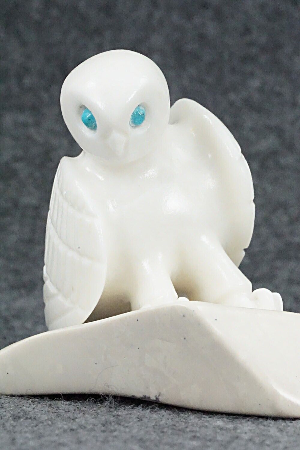 Owl Zuni Fetish Carving - Albert Eustace