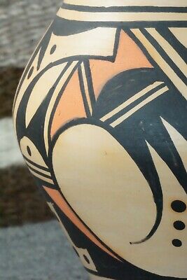 Hopi Pottery - D. Yesslith