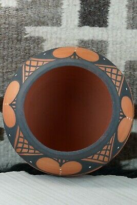 Zuni Pottery - Darla Westika