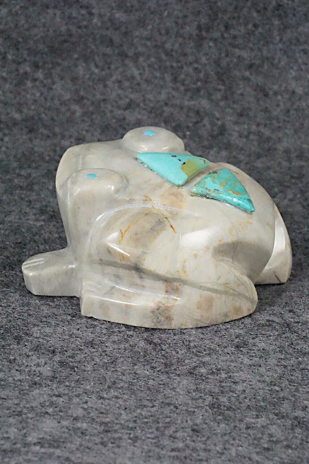 Frog Zuni Fetish Carving - Shannon Calavaza