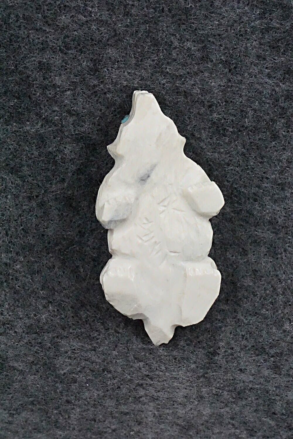 Badger Zuni Fetish - Derrick Kaamasee