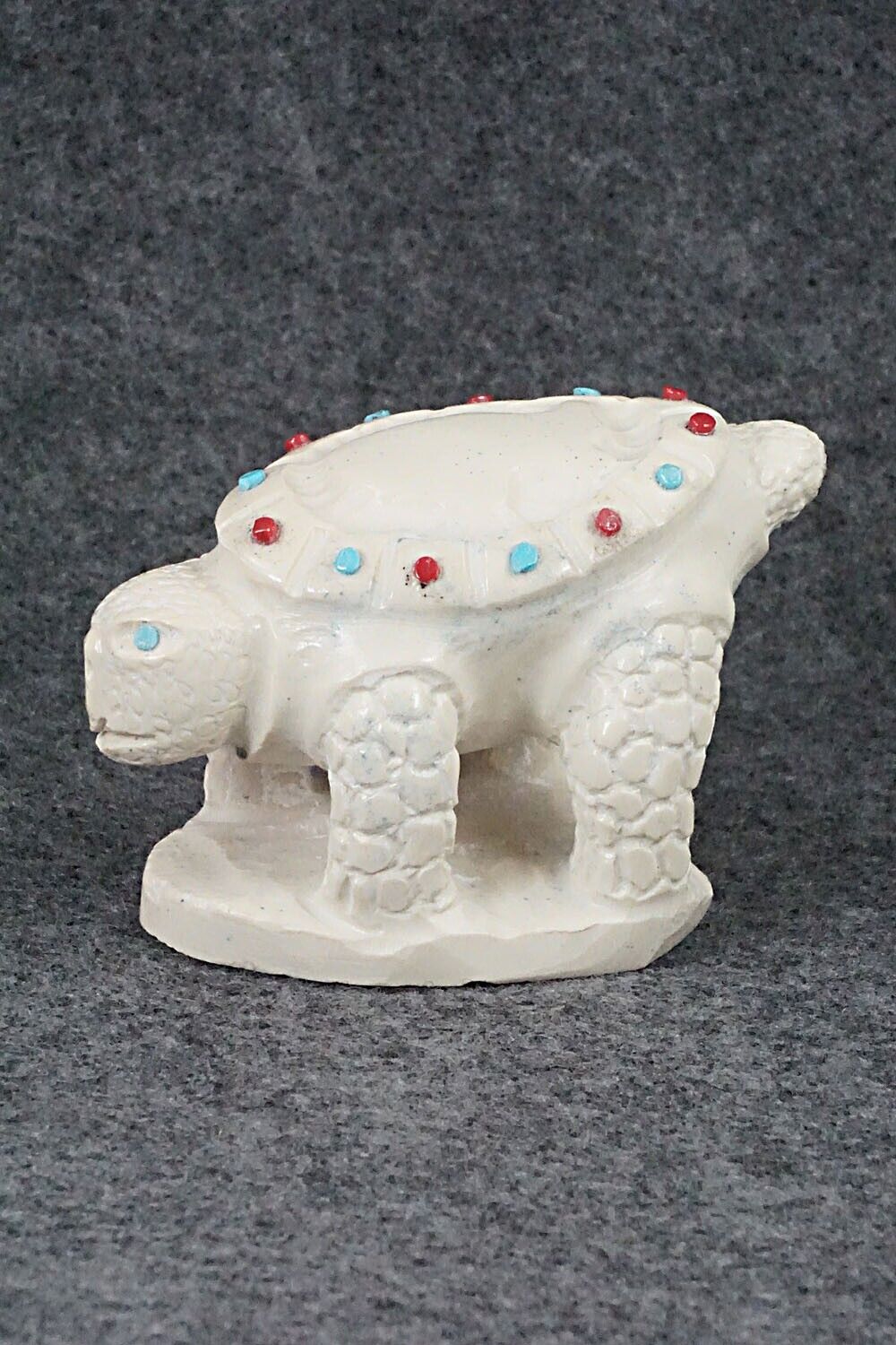 Turtle Zuni Fetish Carving - Carlton Kaamasee