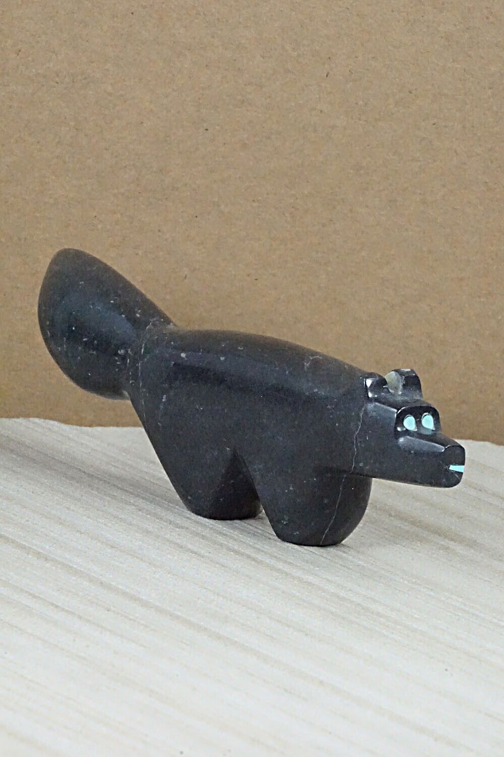 Wolf Zuni Fetish Carving - Bernard Laiwakete