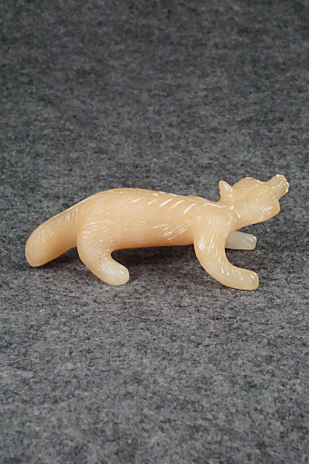 Badger Zuni Fetish Carving - Wilfred Cheama