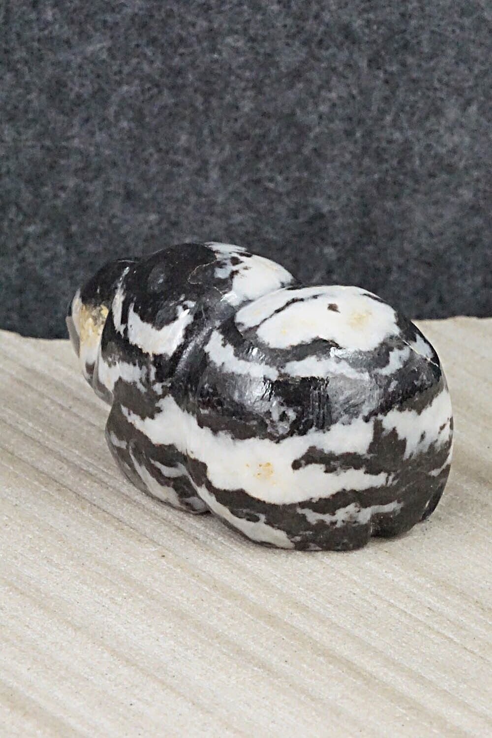 Bear Zuni Fetish Carving - Ed Lementino