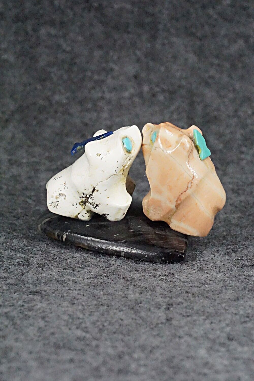 Bear Zuni Fetish Carving - Della Haloo