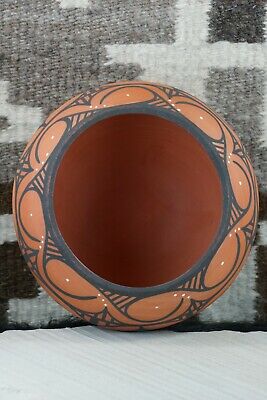 Zuni Pottery - Darla Westika
